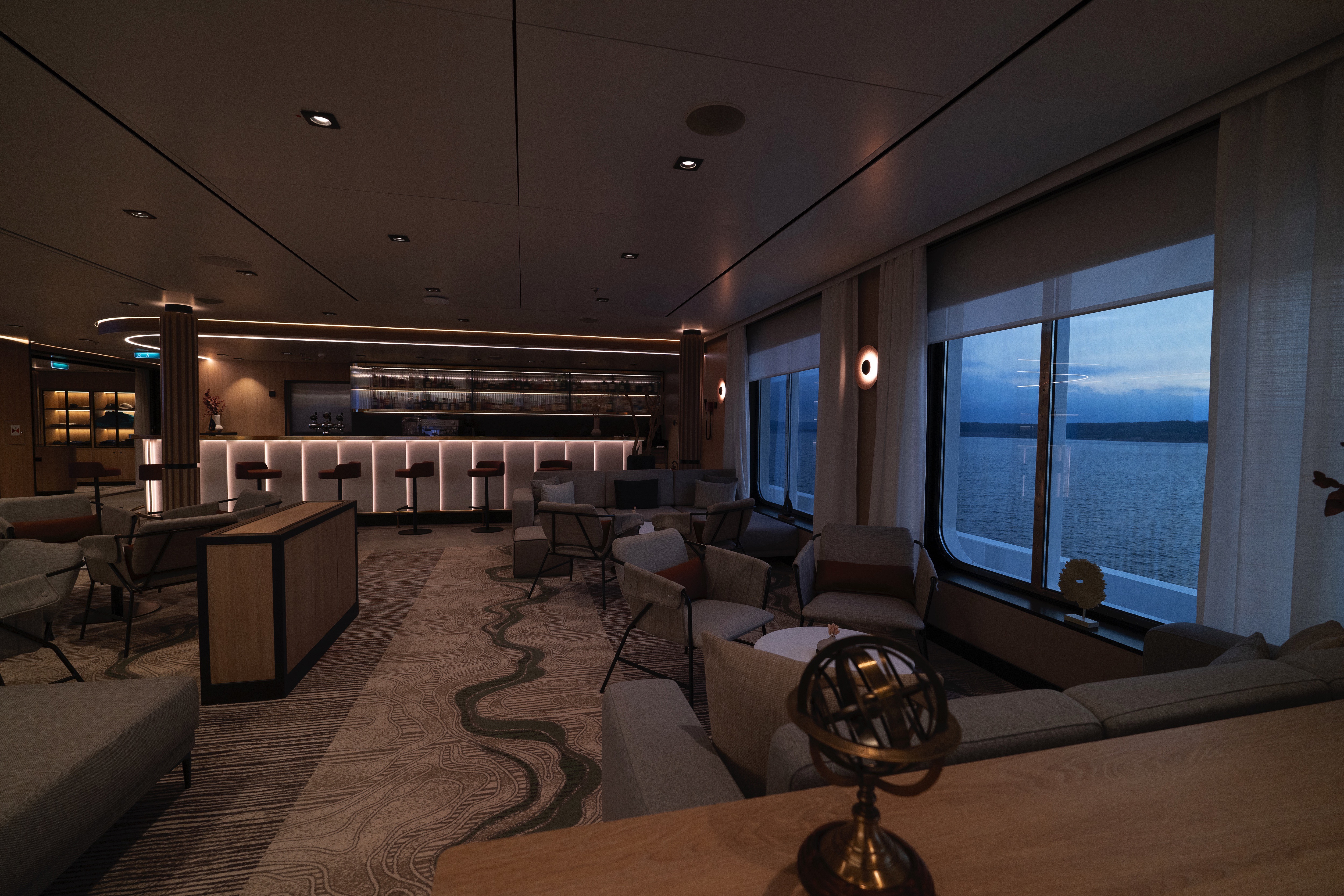 Observation Lounge on SH Vega